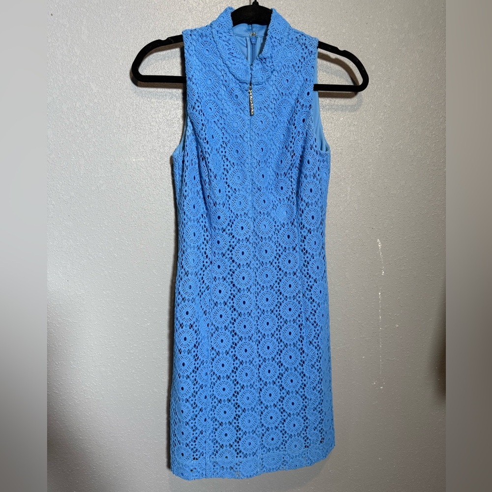 Lilly Pulitzer Alexa Shift Dress Womens XS Blue‎ Lace Sleeveless Mock Neck